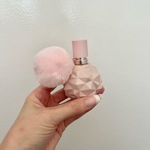 Ariana Grande Sweet Like Candy